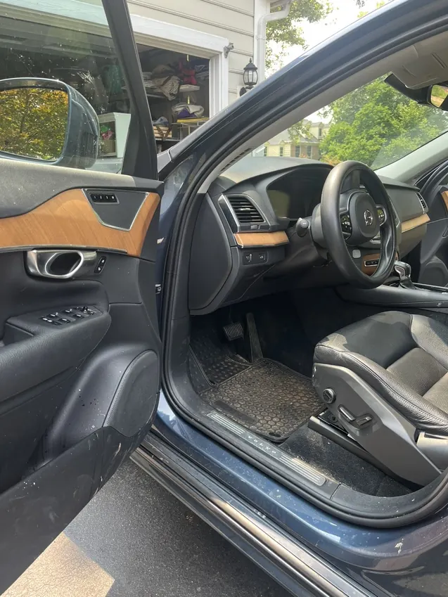 Toyota Highlander interior detail — before