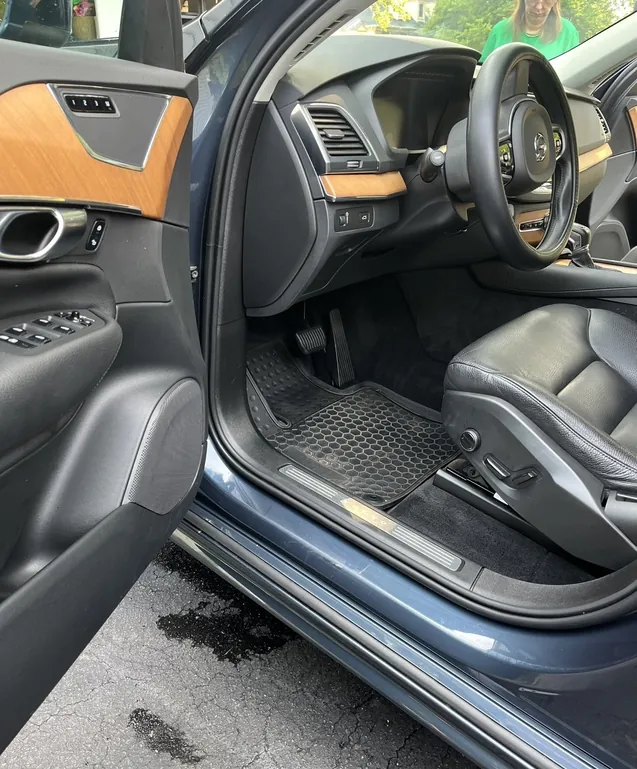 Toyota Highlander interior detail — after