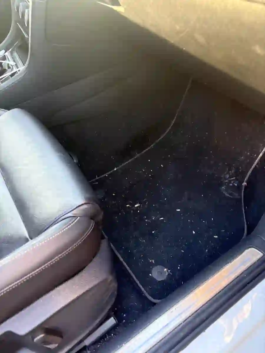 VW Golf R — Floor Mat & Carpet Detail before