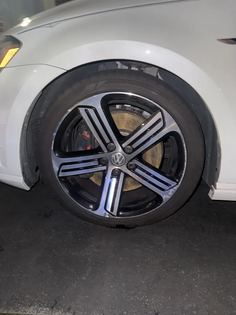 VW Golf R — Rim Detail & Restore after
